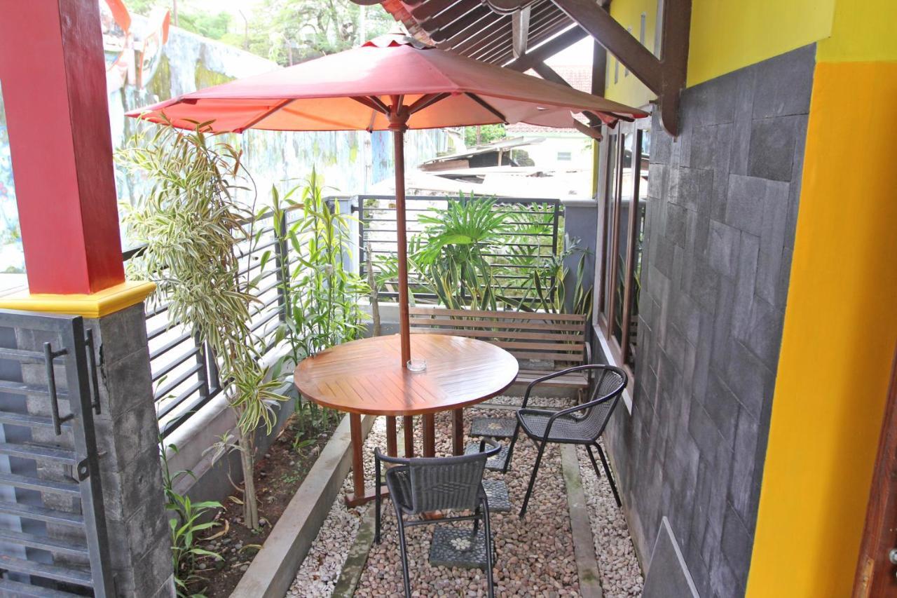 Koolkost Syariah Near Malioboro Area Hostel Yogyakarta Exterior photo
