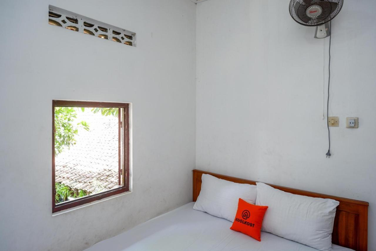 Koolkost Syariah Near Malioboro Area Hostel Yogyakarta Exterior photo