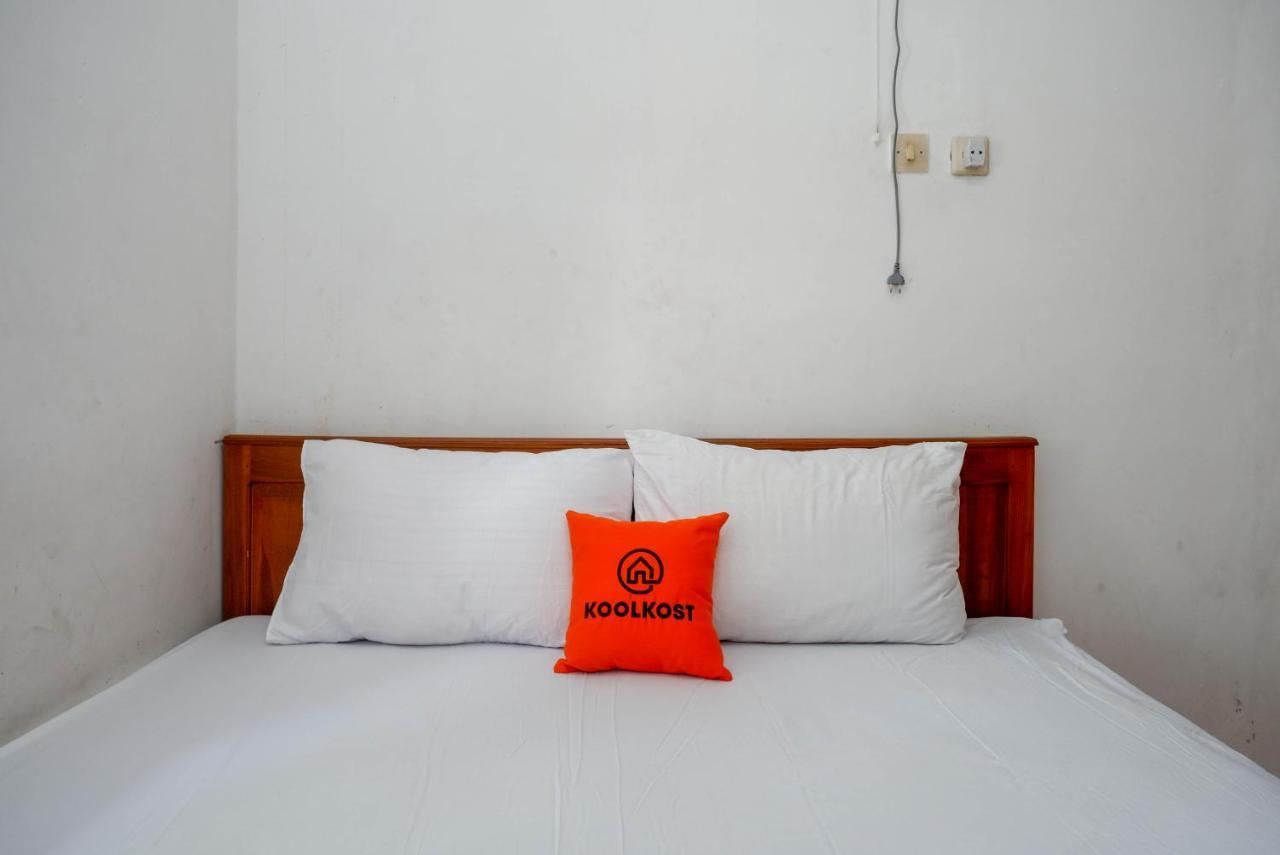 Koolkost Syariah Near Malioboro Area Hostel Yogyakarta Exterior photo
