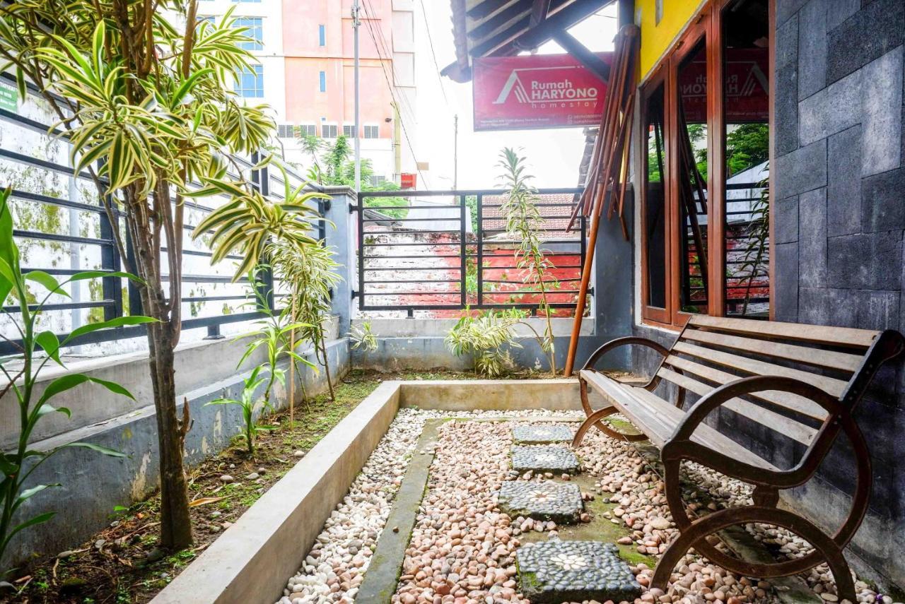 Koolkost Syariah Near Malioboro Area Hostel Yogyakarta Exterior photo