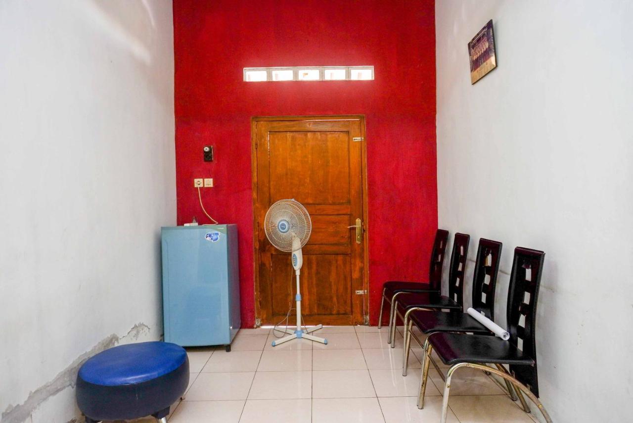 Koolkost Syariah Near Malioboro Area Hostel Yogyakarta Exterior photo